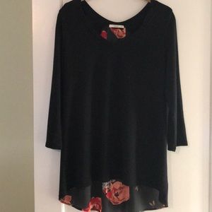 V-neck long sleeve blouse